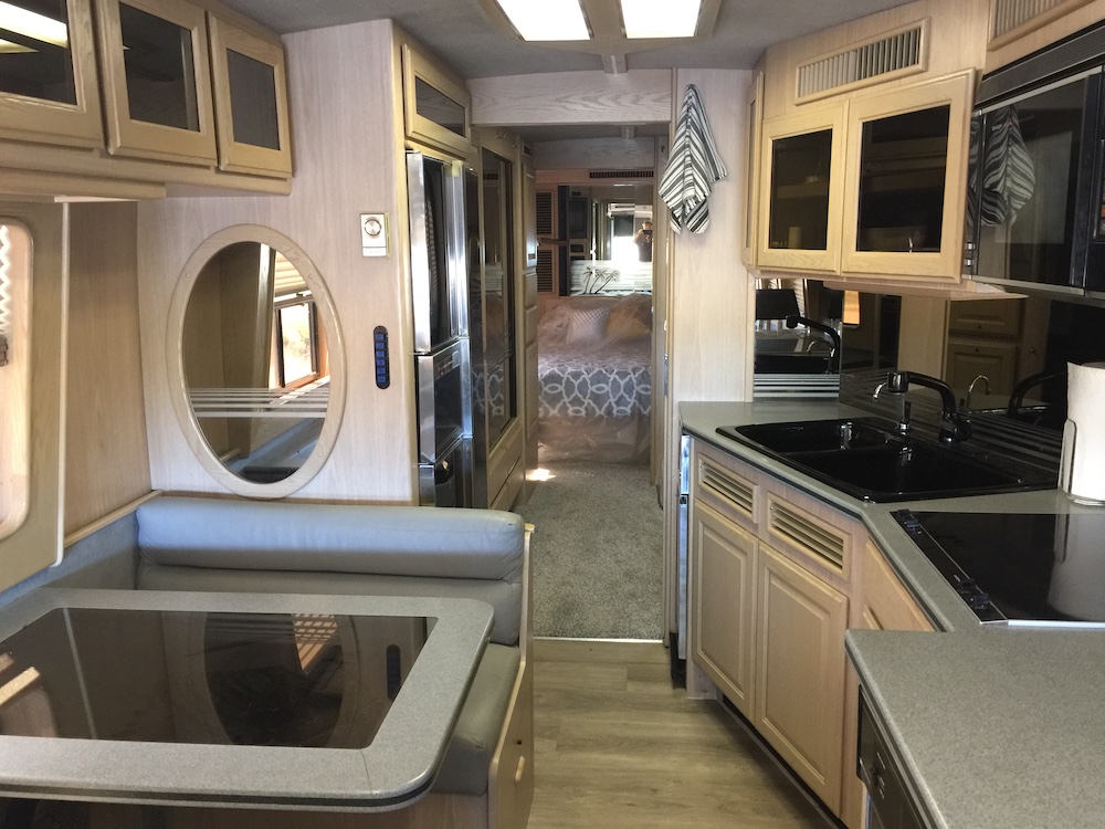 1990 Prevost Marathon XL For Sale