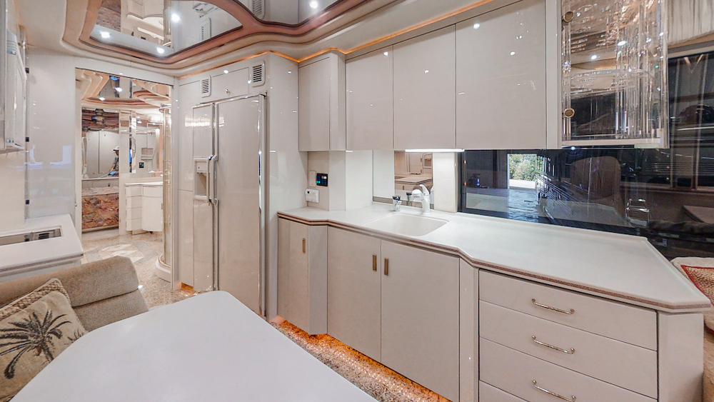 1996 Prevost Featherlite H3-45 For Sale