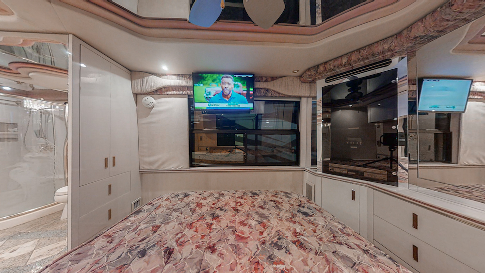 1996 Prevost Featherlite H3-45 For Sale