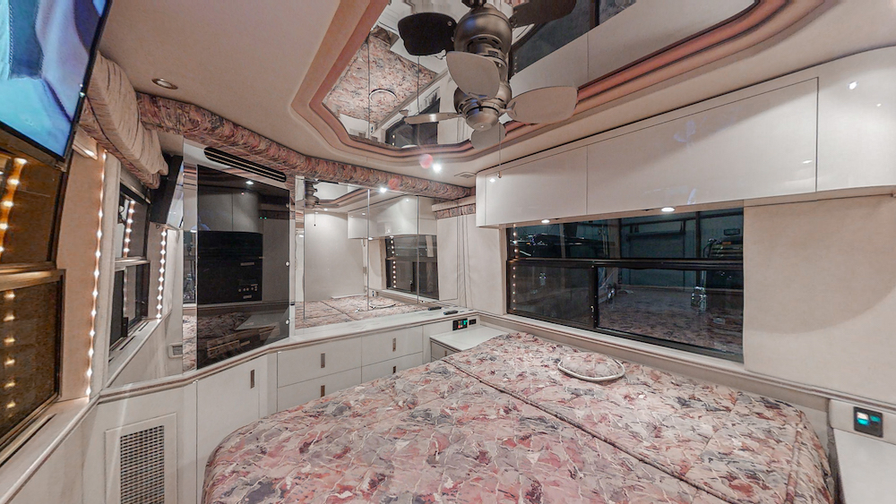 1996 Prevost Featherlite H3-45 For Sale