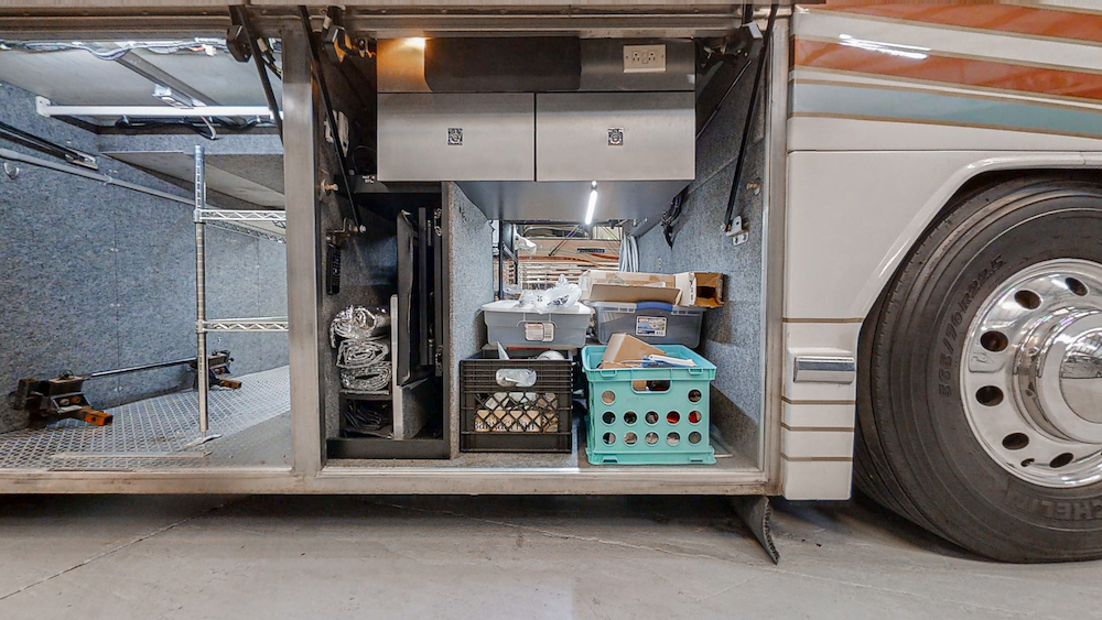 1996 Prevost Featherlite H3-45 For Sale