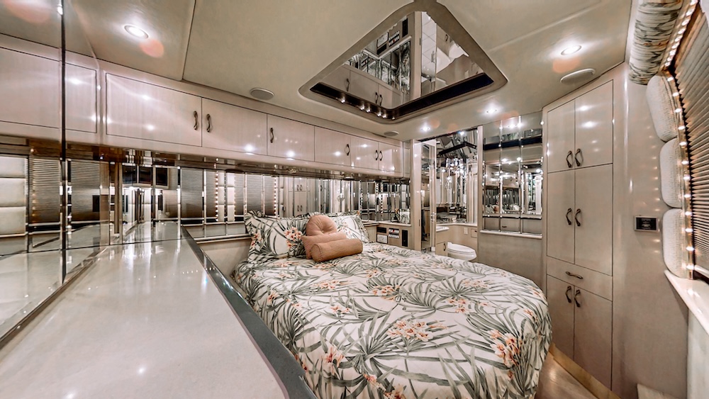 1996 Prevost Liberty XL For Sale