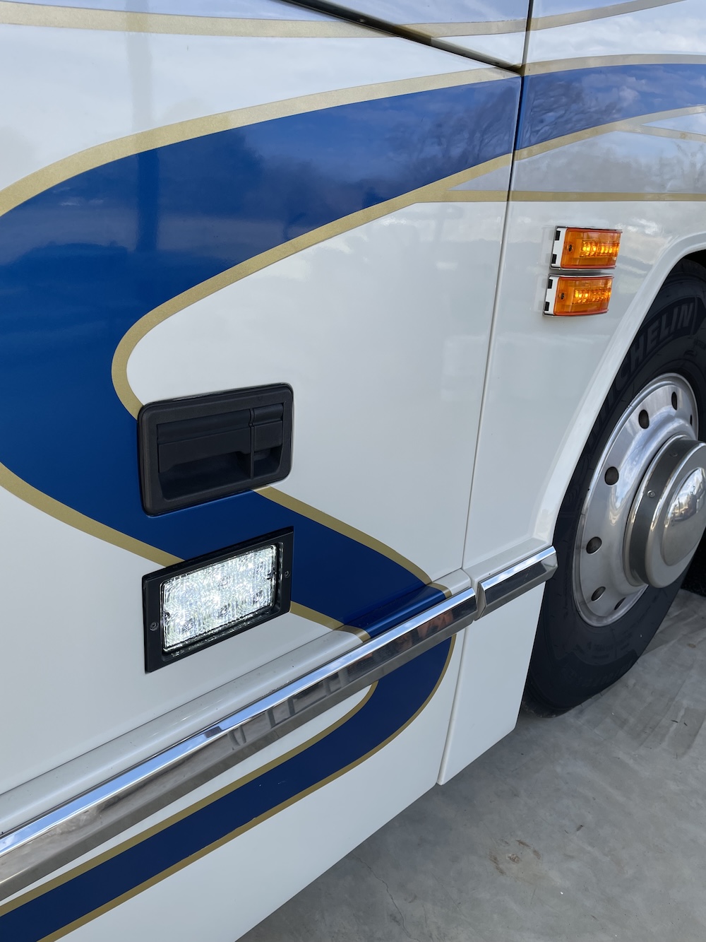 1997 Prevost Angola H3-45 For Sale