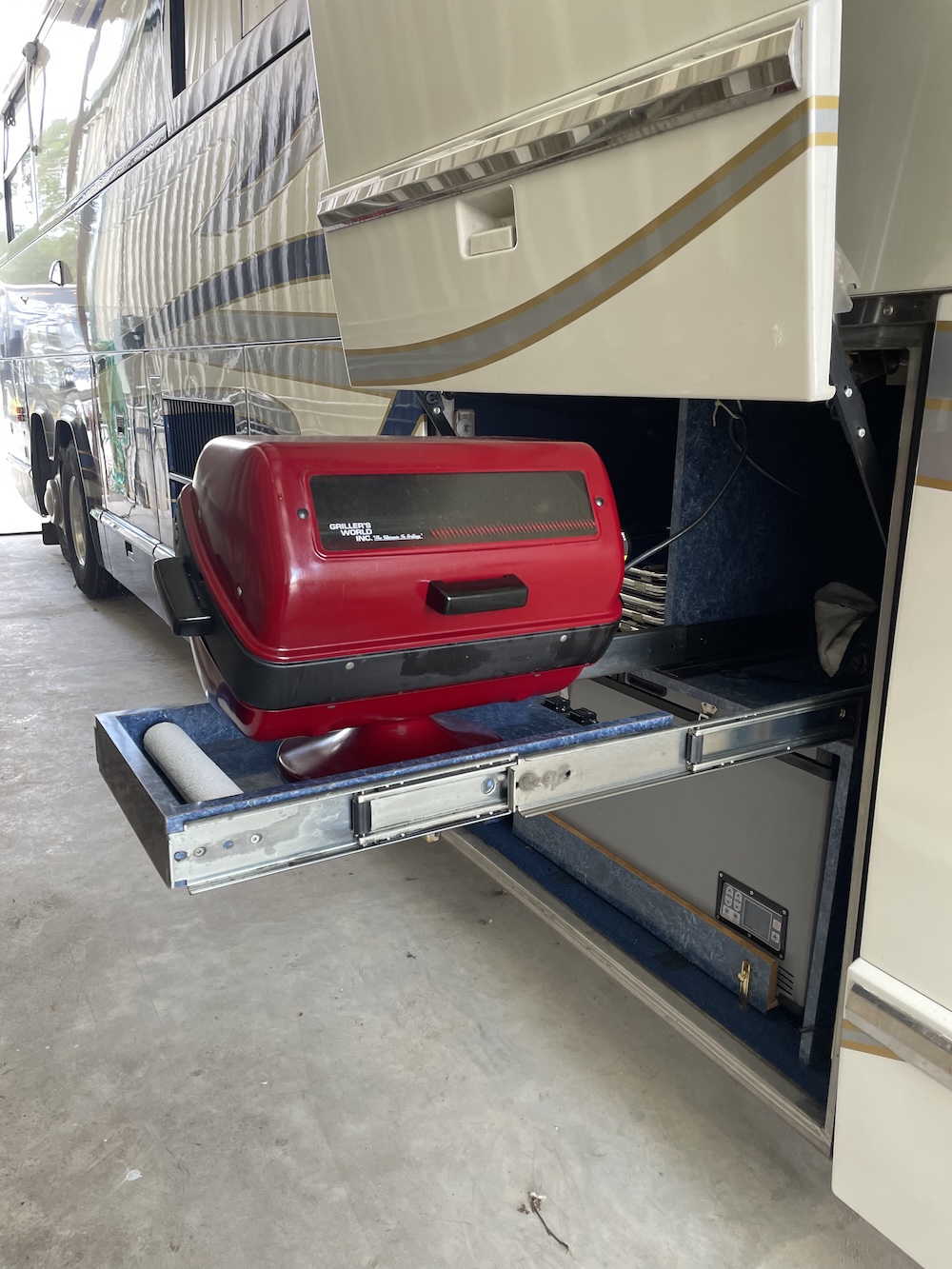 1997 Prevost Angola H3-45 For Sale