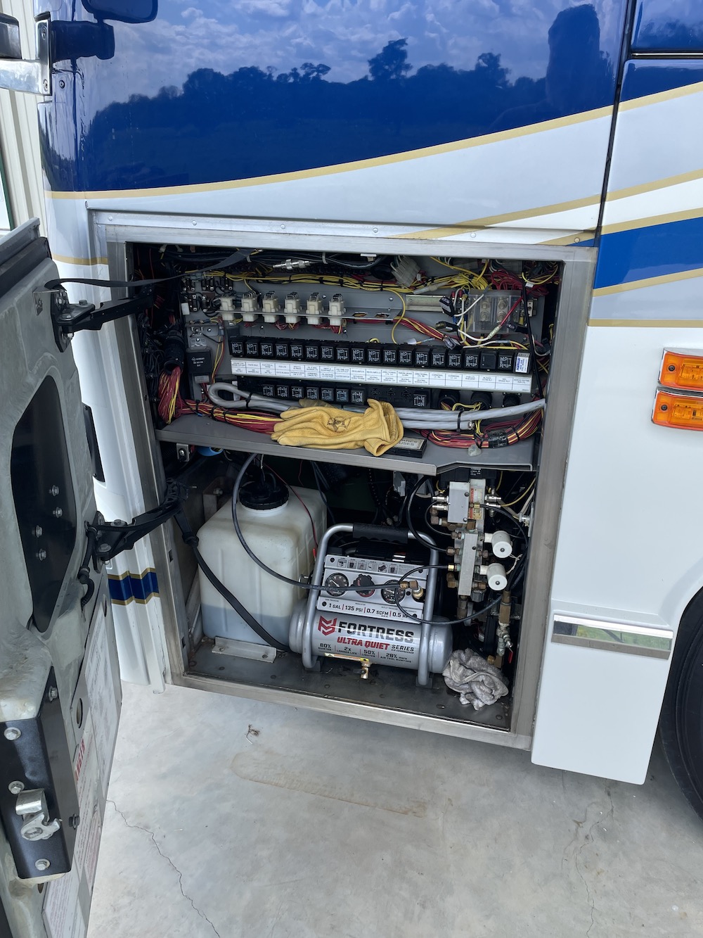 1997 Prevost Angola  H3-45 For Sale