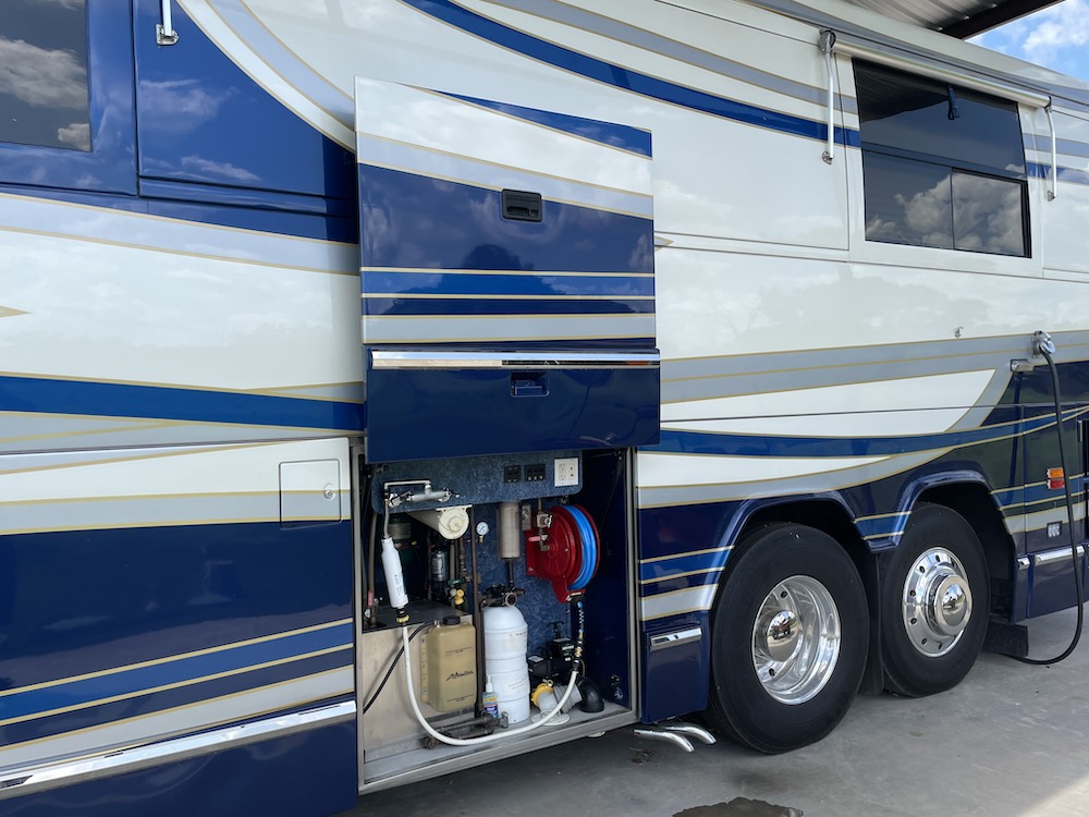 1997 Prevost Angola  H3-45 For Sale