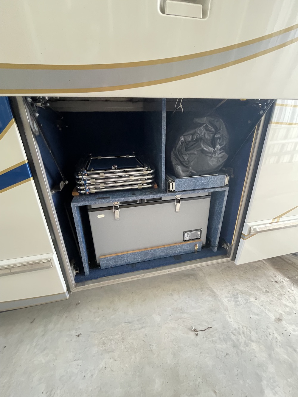 1997 Prevost Angola  H3-45 For Sale