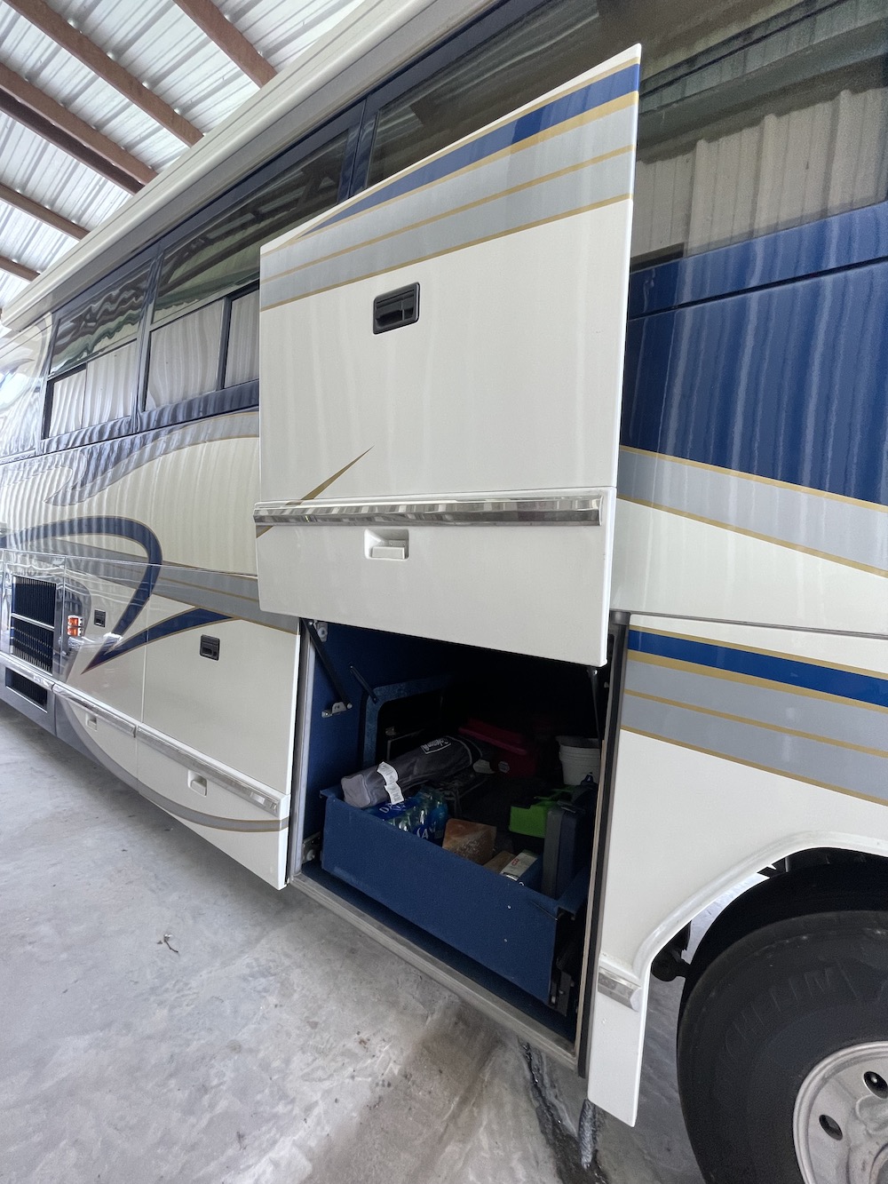 1997 Prevost Angola  H3-45 For Sale