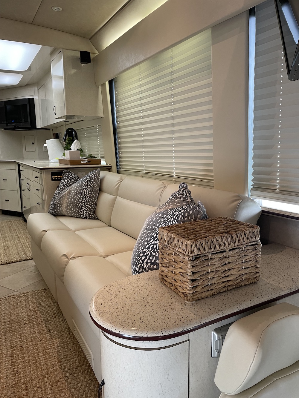 1997 Prevost Angola  H3-45 For Sale