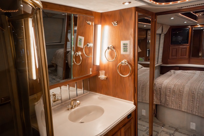 1997 Prevost Country Coach XL For Sale