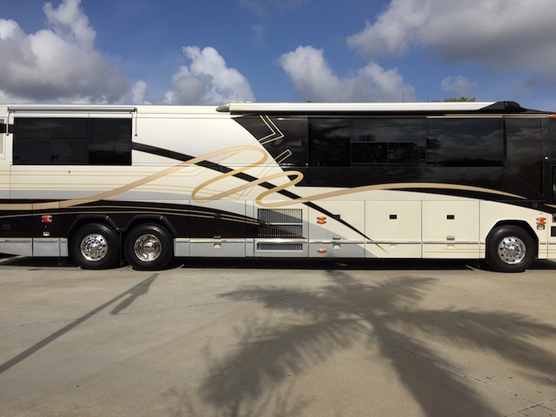 1997 Prevost Featherlite H3-45 For Sale