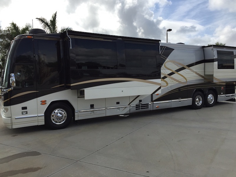 1997 Prevost Featherlite H3-45 For Sale