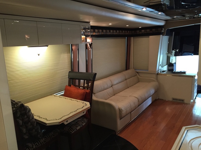 1997 Prevost Featherlite H3-45 For Sale