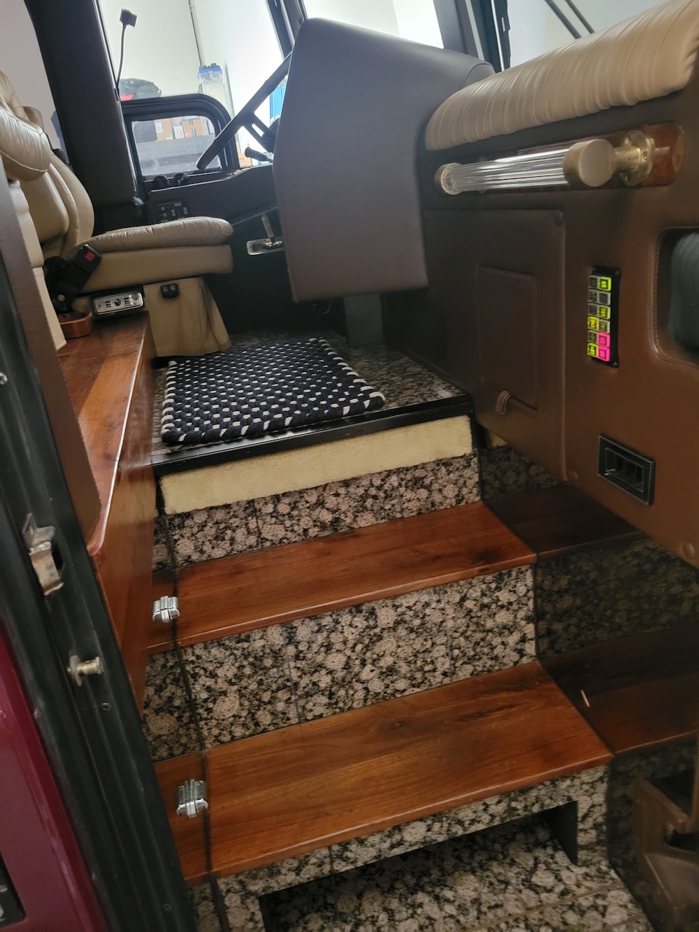 1997 Prevost Featherlite H3-45 For Sale
