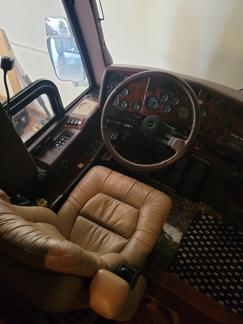 1997 Prevost Featherlite H3-45 For Sale