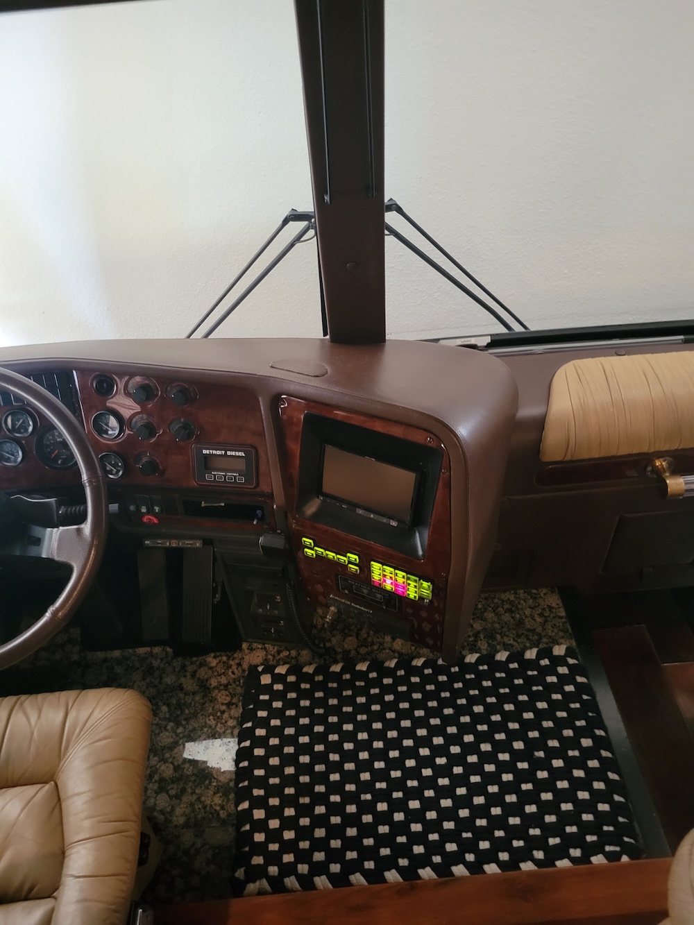1997 Prevost Featherlite H3-45 For Sale