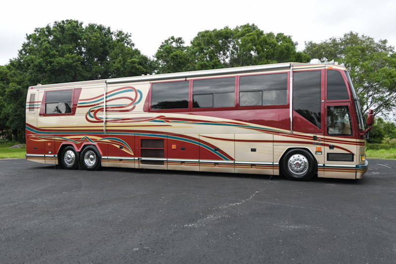 1997 Prevost Featherlite H3-45 For Sale