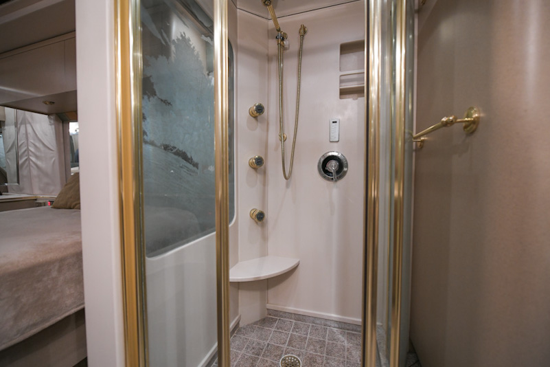 1997 Prevost Featherlite H3-45 For Sale