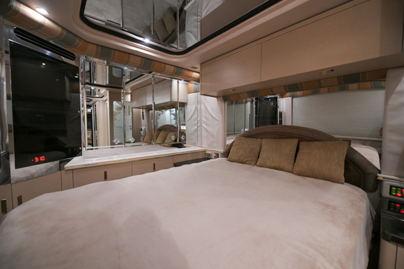 1997 Prevost Featherlite H3-45 For Sale