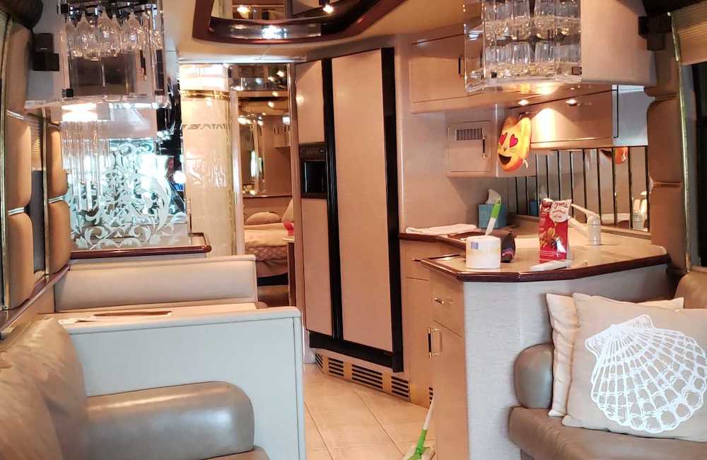 1997 Prevost Liberty XL For Sale