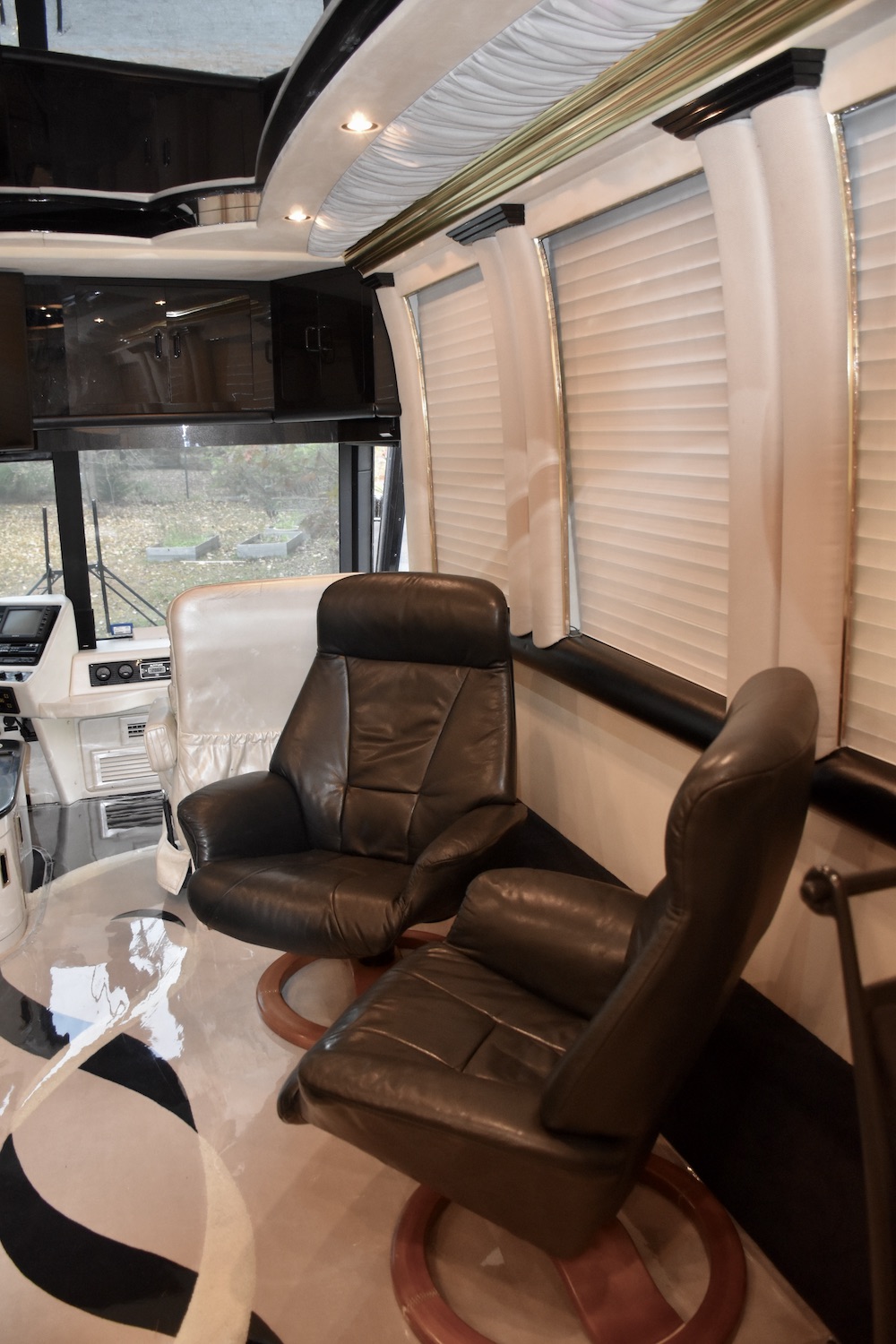 1997 Prevost Liberty XL For Sale