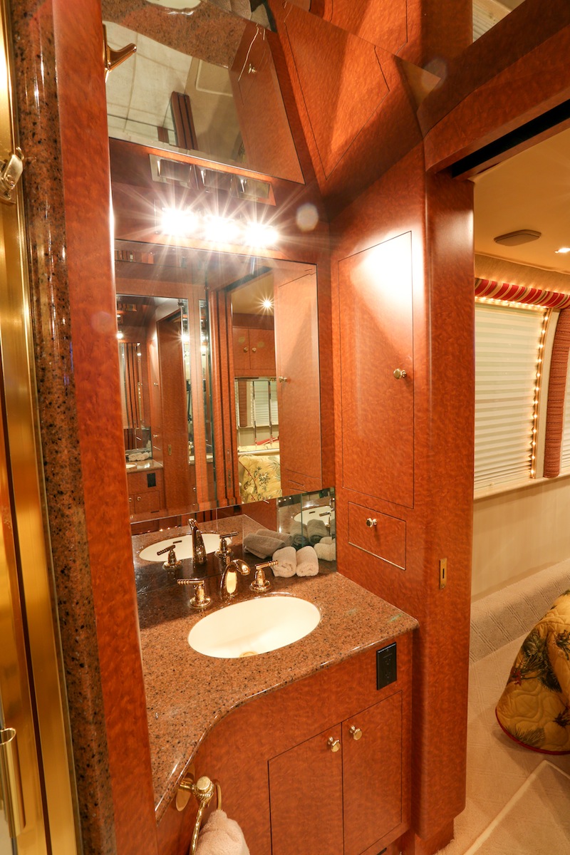 1997 Prevost Liberty XL For Sale