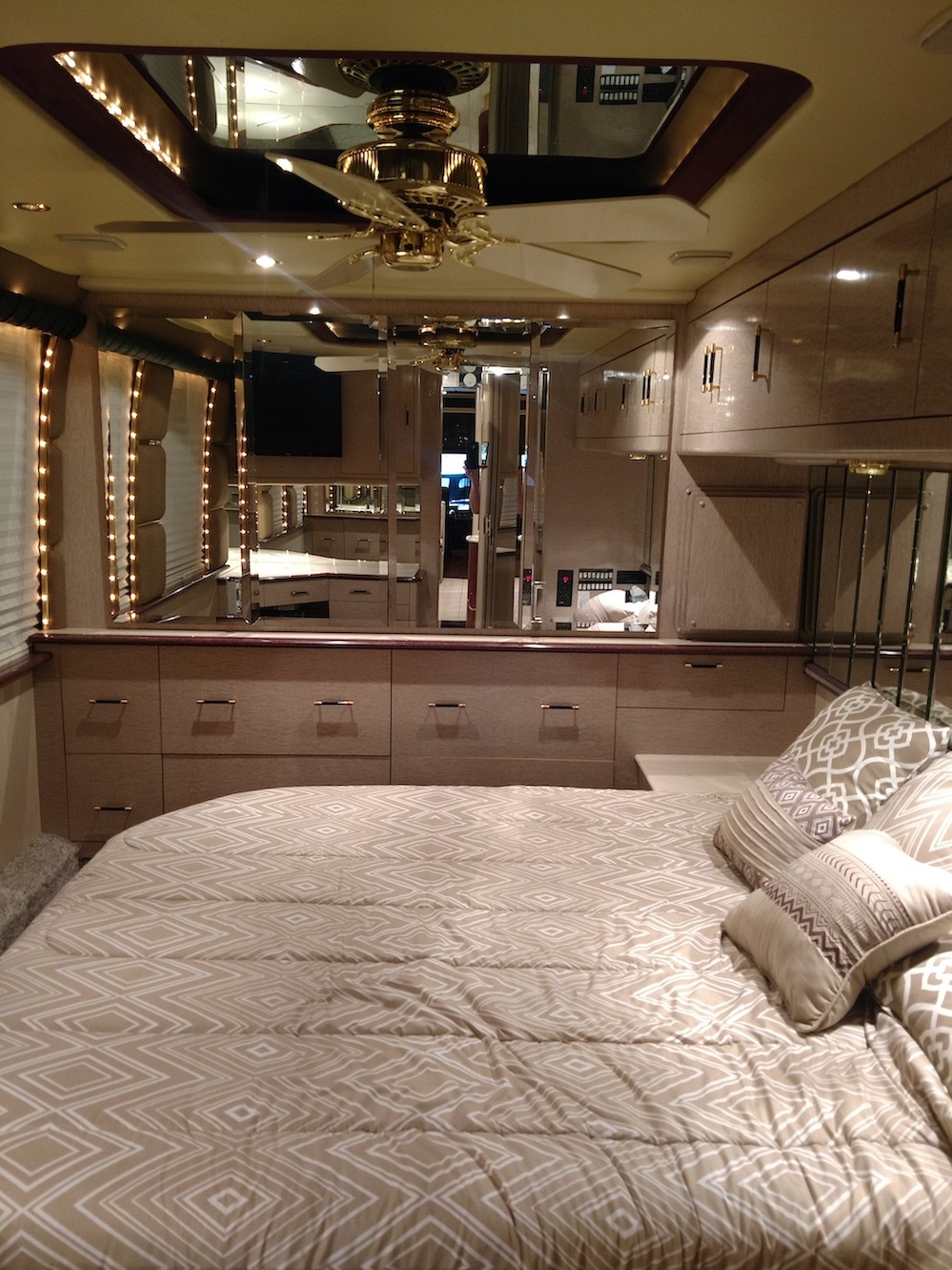 1997 Prevost Liberty XL For Sale