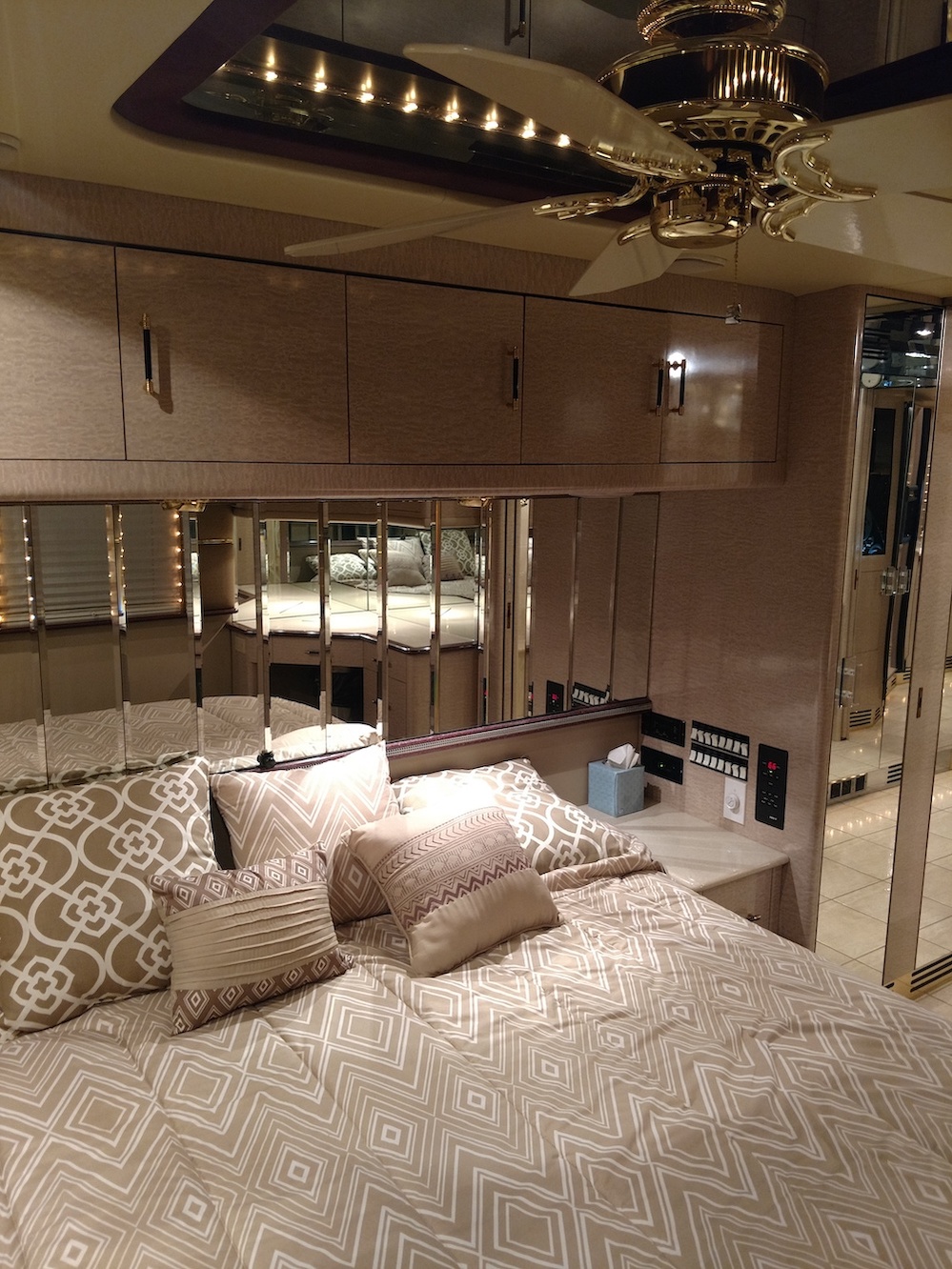 1997 Prevost Liberty XL For Sale