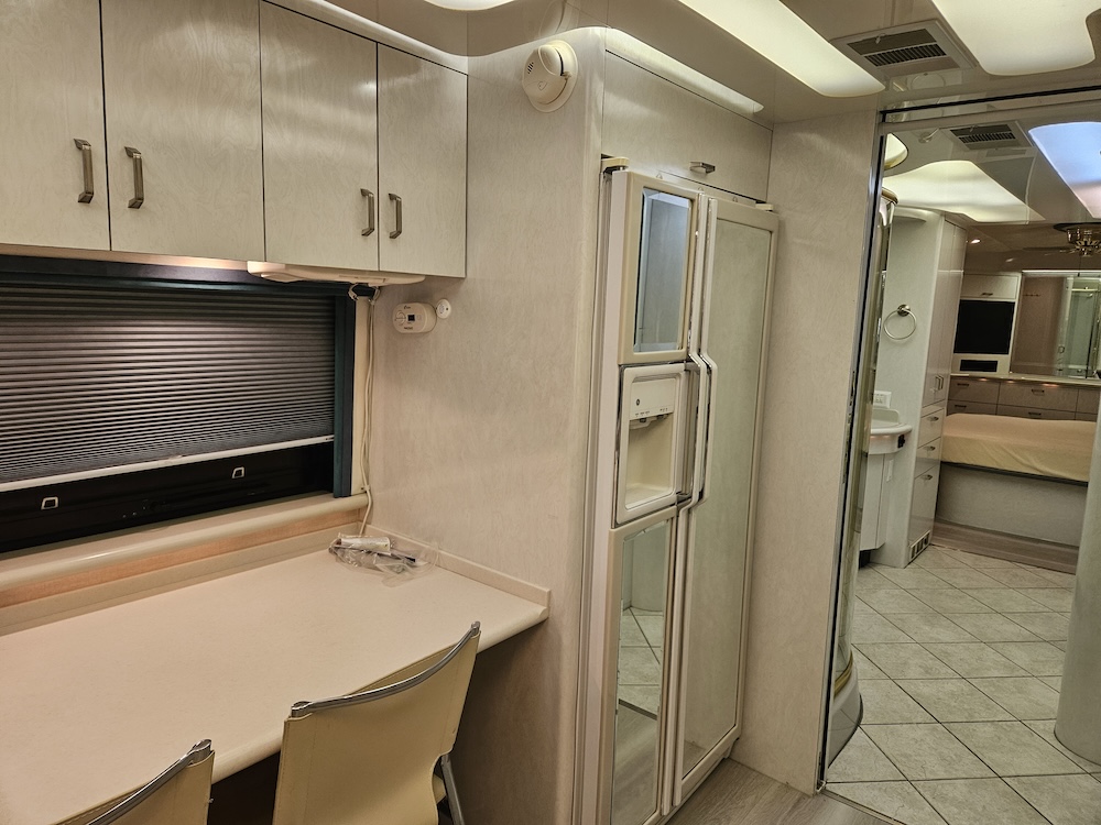 1998 Prevost  Angola For Sale