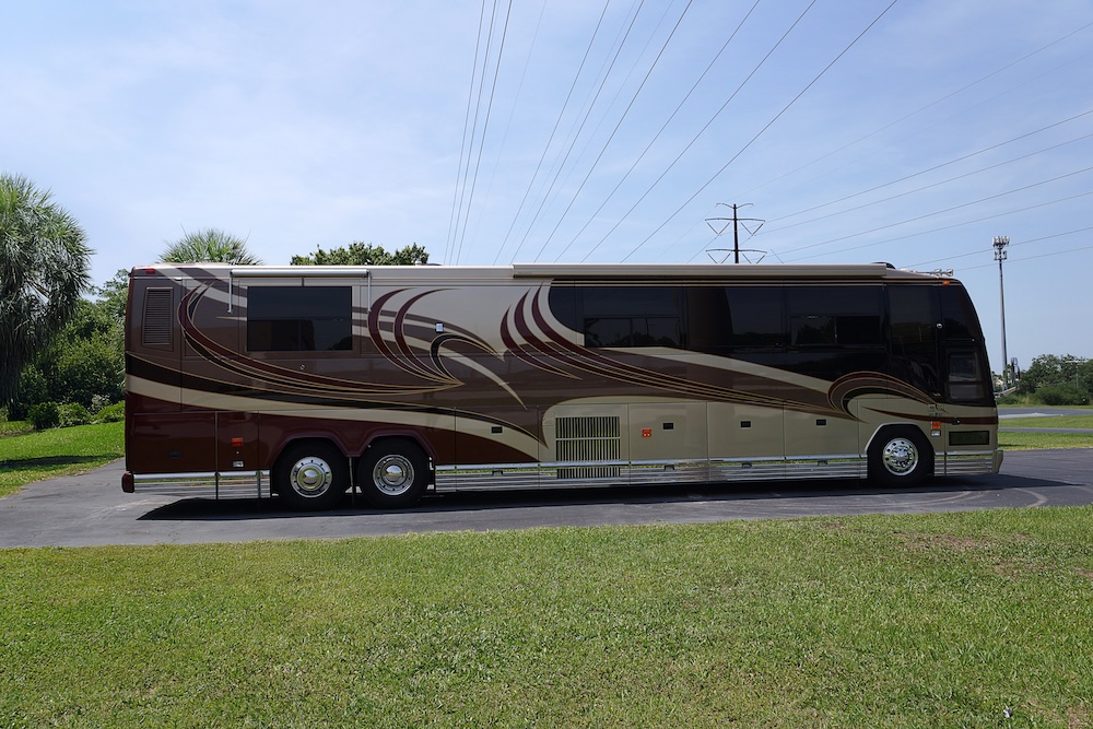 1998 Prevost Angola H3-45 For Sale