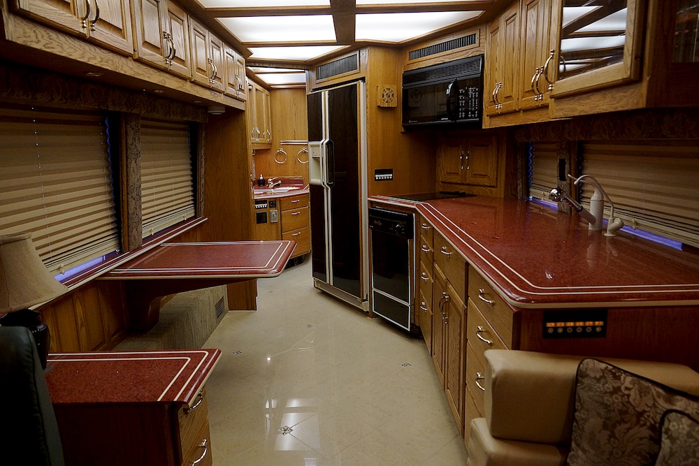 1998 Prevost Angola H3-45 For Sale