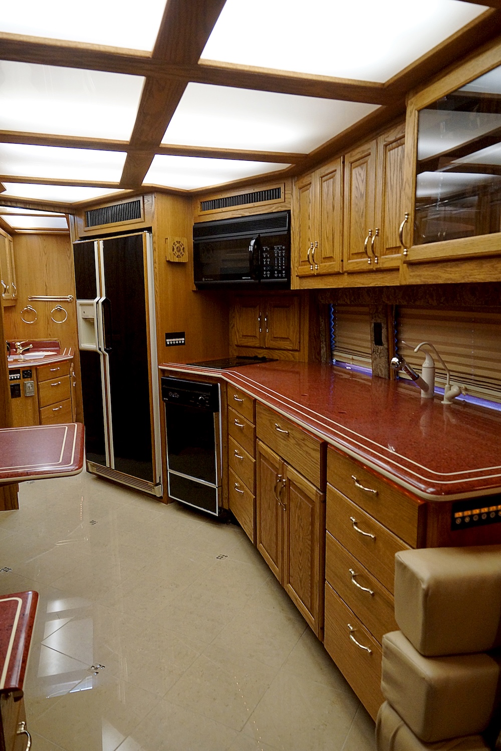 1998 Prevost Angola H3-45 For Sale