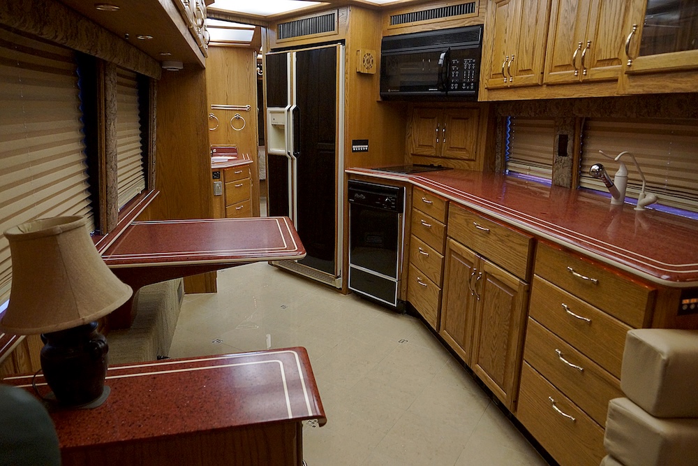 1998 Prevost Angola H3-45 For Sale