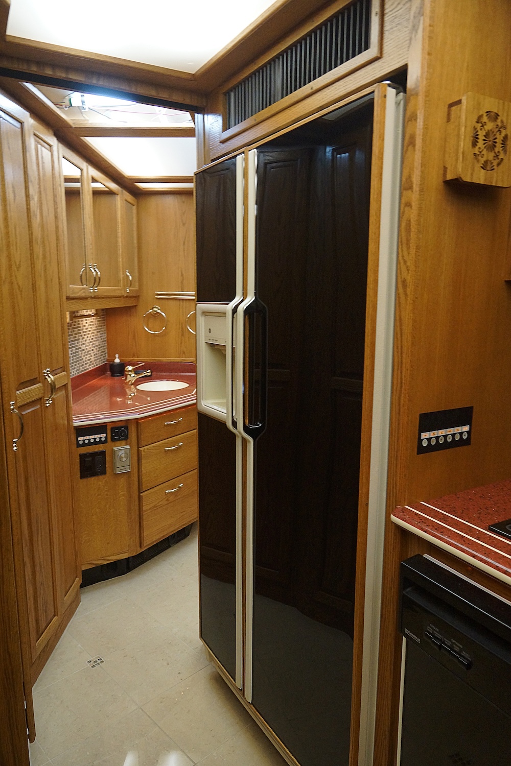 1998 Prevost Angola H3-45 For Sale