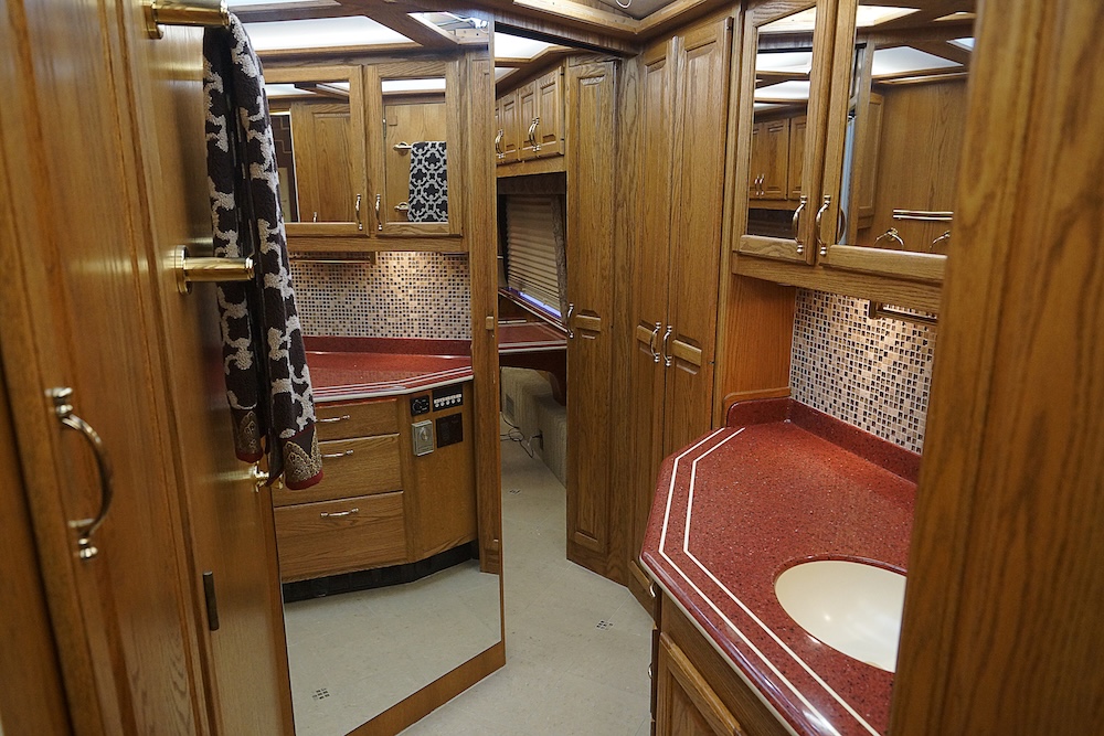 1998 Prevost Angola H3-45 For Sale