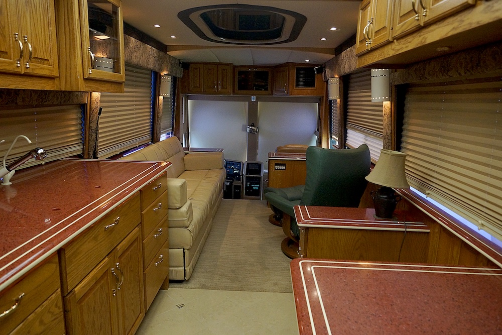 1998 Prevost Angola H3-45 For Sale