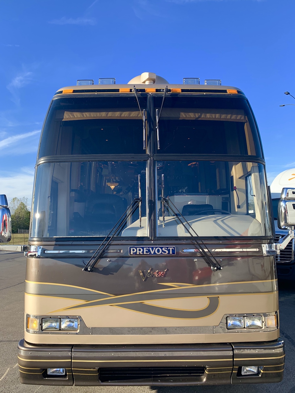 1998 Prevost Featherlite H3-45 For Sale