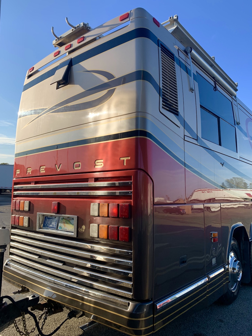 1998 Prevost Featherlite H3-45 For Sale