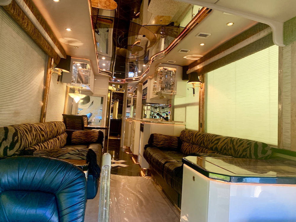 1998 Prevost Featherlite H3-45 For Sale