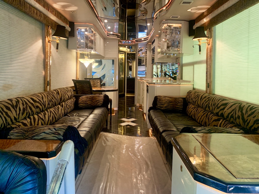 1998 Prevost Featherlite H3-45 For Sale