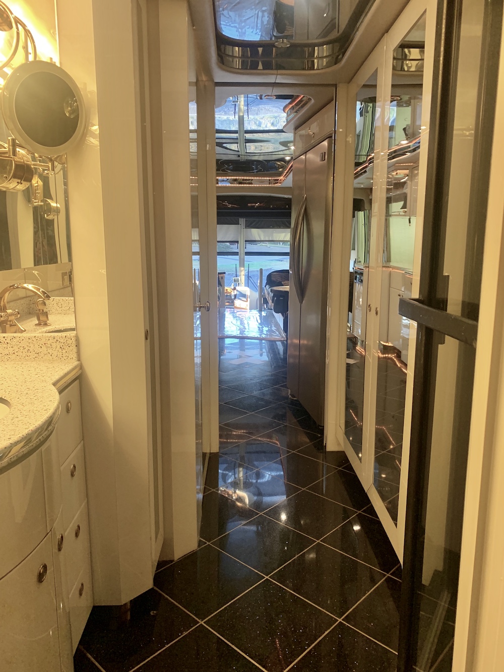 1998 Prevost Featherlite H3-45 For Sale