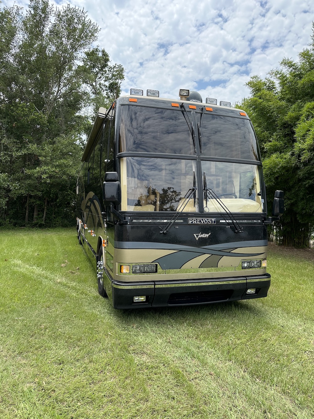 1998 Prevost Featherlite H3-45 For Sale