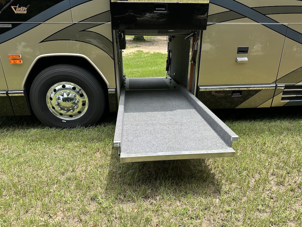 1998 Prevost Featherlite H3-45 For Sale