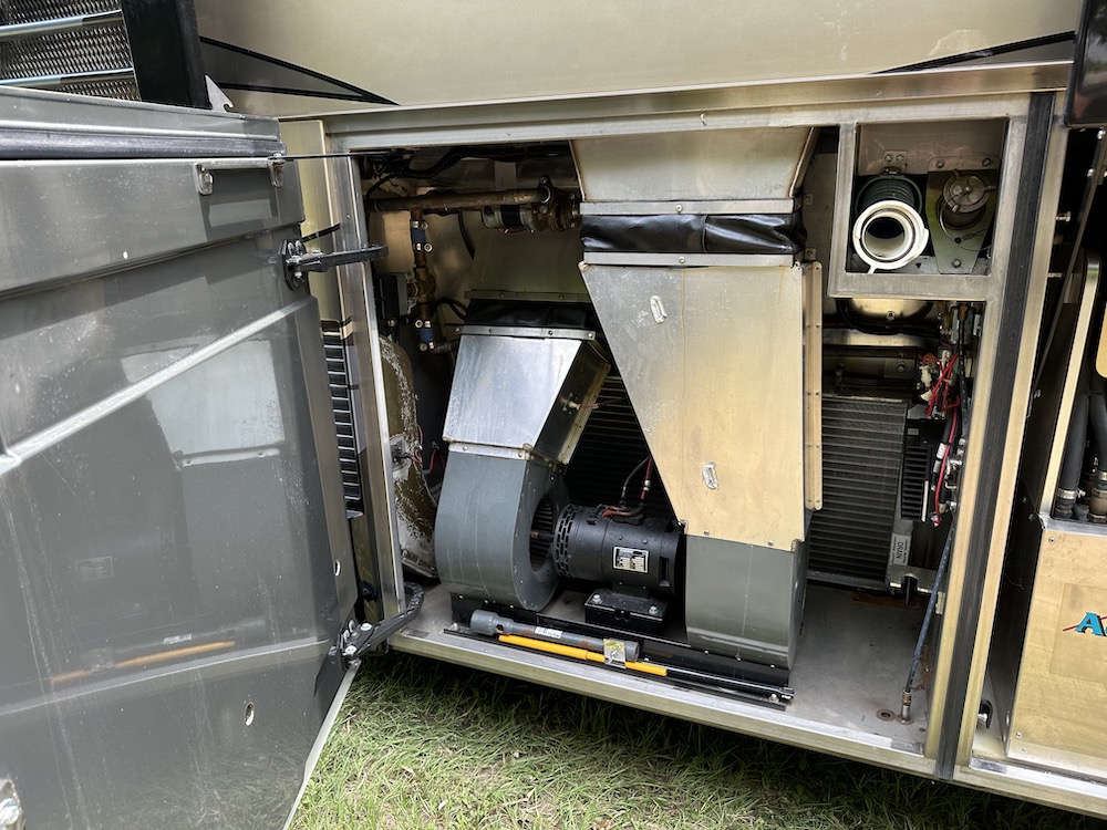 1998 Prevost Featherlite H3-45 For Sale