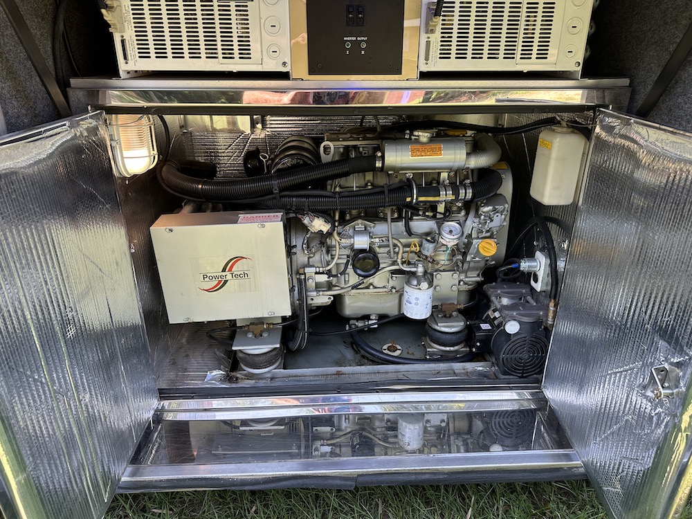 1998 Prevost Featherlite H3-45 For Sale