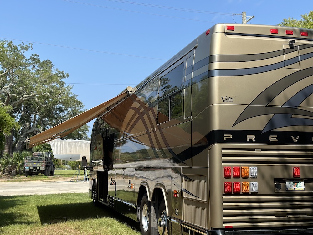 1998 Prevost Featherlite H3-45 For Sale