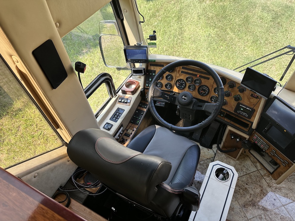 1998 Prevost Featherlite H3-45 For Sale