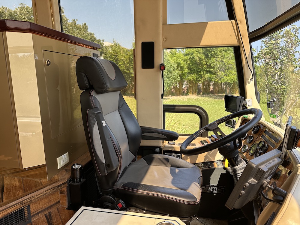 1998 Prevost Featherlite H3-45 For Sale