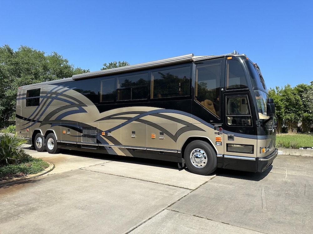 1998 Prevost Featherlite H3-45 For Sale