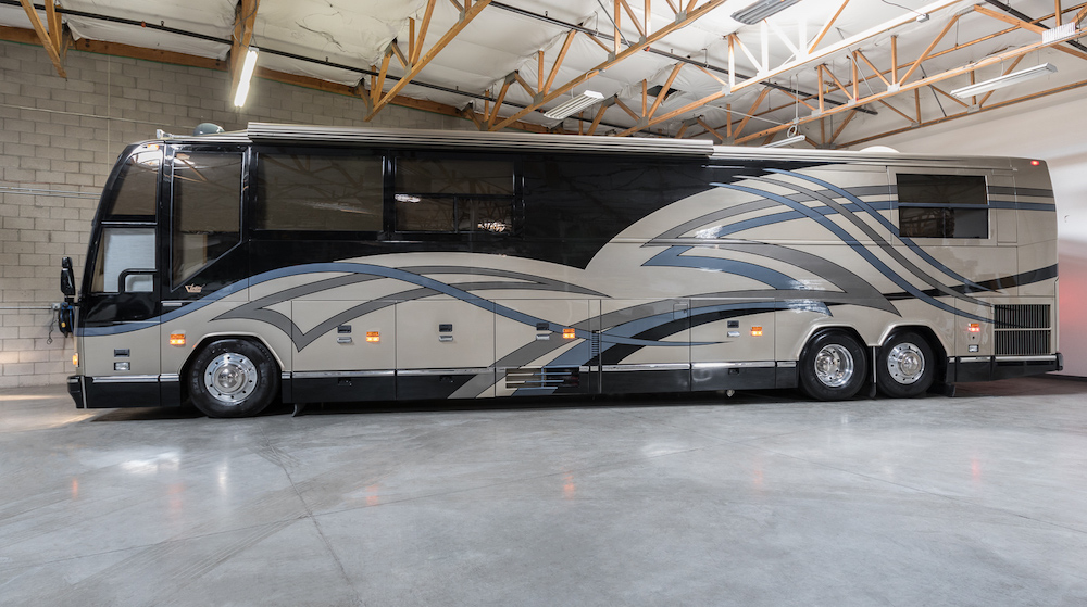 1998 Prevost Featherlite H3-45 For Sale